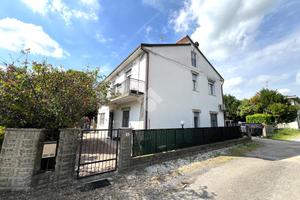 4 LOCALI A CONCORDIA SULLA SECCHIA