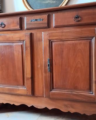Antica dispensa/credenza 