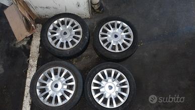 Cerchi in lega 16” + gomme 205/55 R16