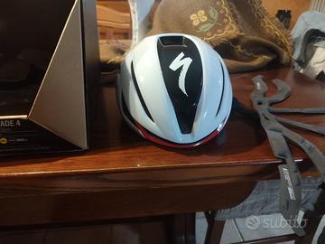 Specialized Evade 4