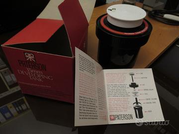 Tank per sviluppo, misurino, vaschette e pinze