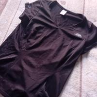 Tshirt sportiva nera da donna 