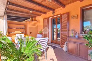 VILLA A SCHIERA A ARZACHENA