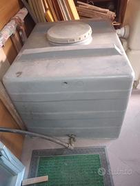 tanica in politecnico da 500 litri 100 euro 