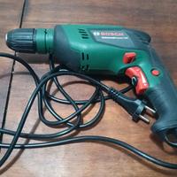 trapano Bosch  UniversalImpact 700. 