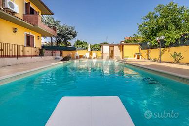 Villa singola con piscina recente costruzione