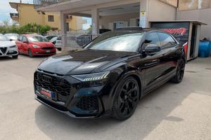 Audi Q8 RS TFSI V8 quattro tiptronic