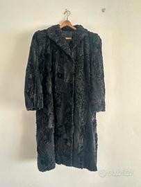 Pelliccia vintage nera lunga