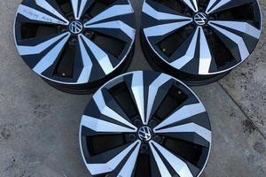 Cerchi in lega N.3 VW T-CROSS 2022 17 pollici