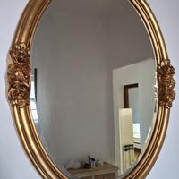 Specchiera cornice oro con rose ovale