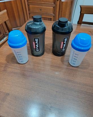 Set 4 shaker graduatii