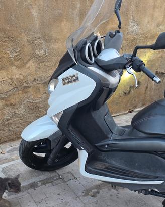 Ricambi xmax 2011