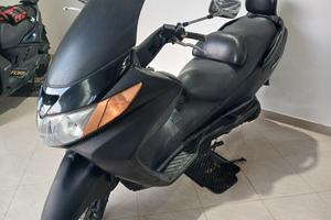 Suzuki Burgman 400