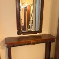 consolle con specchio in stile classico