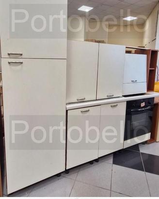 Codice: 10691 CUCINA COMPONIBILE COLORE CILIEGIO
