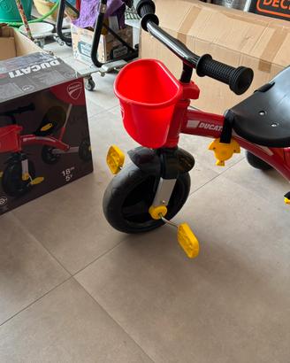Triciclo Chicco Ducati