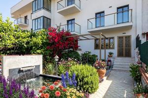Villetta a schiera di 270 m² con 5 locali e box au