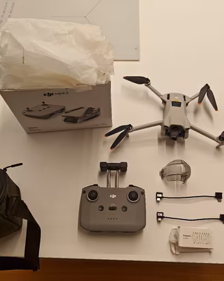 DJI Mini 3 Fly More Combo