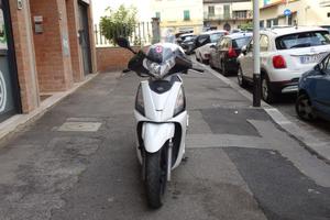 Kymco People GT300i People GT 300i