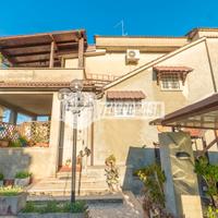 VILLETTA CON GIARDINO - VIA DANTE ALIGHIERI