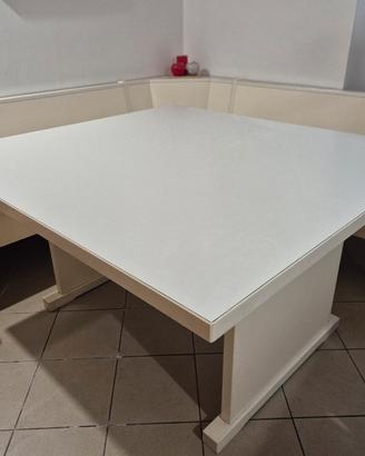 Tavolo grande con panca