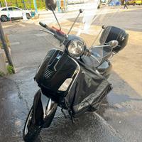 Vespa gta super 300 2011 23 mila chilometri
