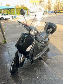 Vespa gta super 300 2011 23 mila chilometri