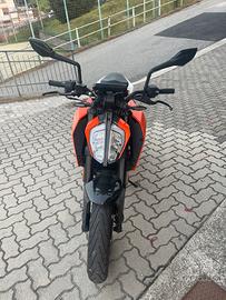 Duke 125