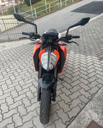 Duke 125