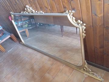 specchio grande in legno dorato classico/vintage