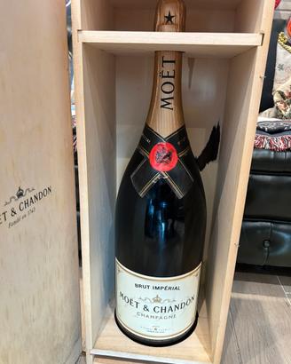 Bottiglia vintage Moet Chandon Mathusalem 6 lt