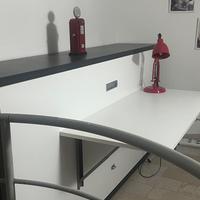 letto a scomparsa in laminato scuro