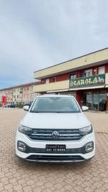 VOLKSWAGEN T-CROSS R-LINE 2023