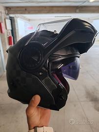 Casco modulare in carbonio