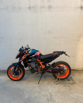 Ktm duke 890r