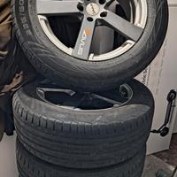 Cerchi in lega e pneumatici 