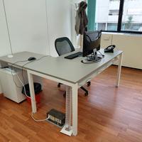 Scrivania completa ufficio/smarworking