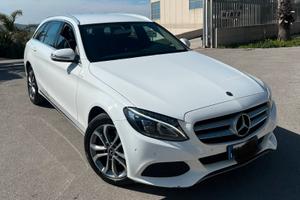 Mercedes c220 -4 MATIC