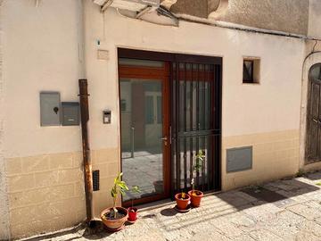 Ampio Monolocale con vano deposito