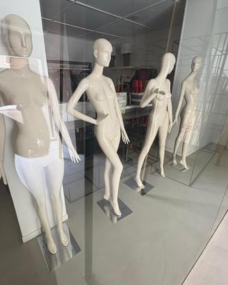 Manichini donna