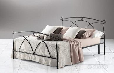 Letto matrimoniale 