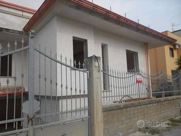 Villa di 396 m² con 4 locali e box auto doppio a M