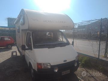 Ford Transito 2.5 diesel. pronto per partire