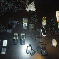 Cellulari e batterie vintage 