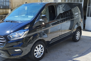 Ford Custom doppia cabina 6 posti