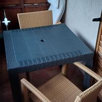 tavolo e sedie 