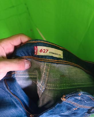 Levi's 627 Straight Fit