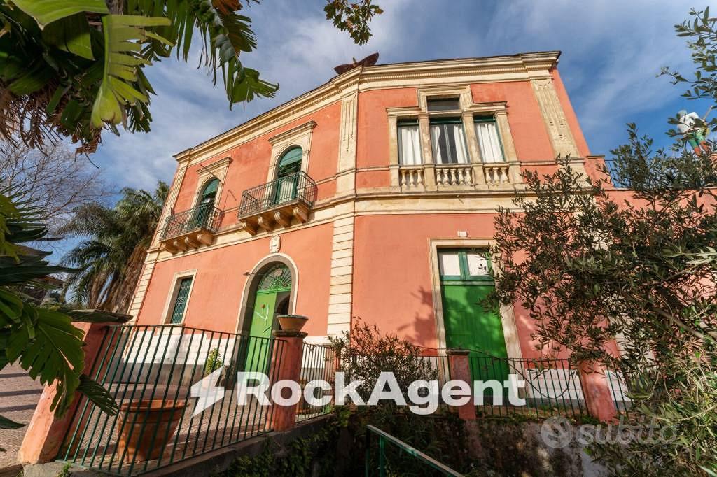 Rustico / Casale di 1069 m² con più di 5 locali e - Vista 3