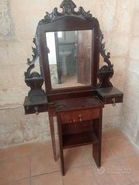 specchio a muro con cassetti  per ingresso 