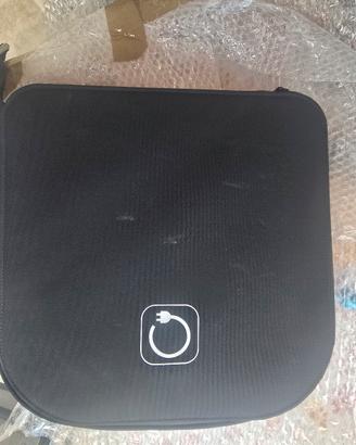 caricatore auto elettriche ed ibride. Nuovo